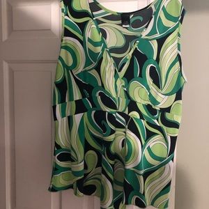 Ladies sleeveless top.